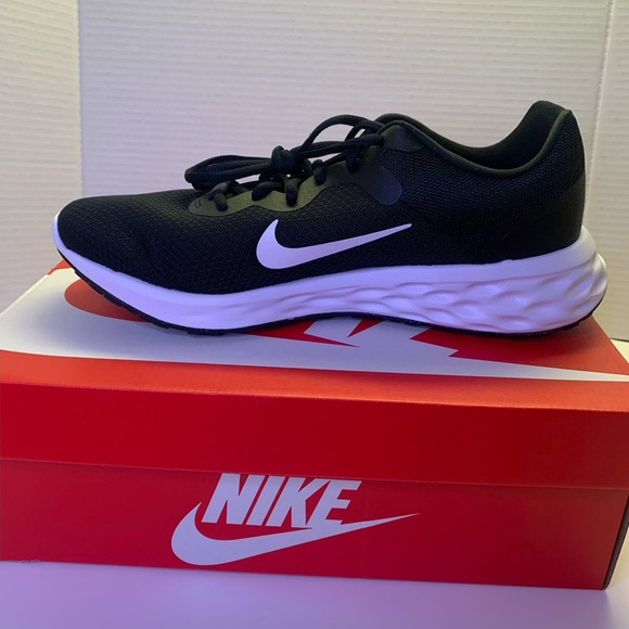 Nike Zoom Vomero 5 Black Sneakers - Picture 1 of 4